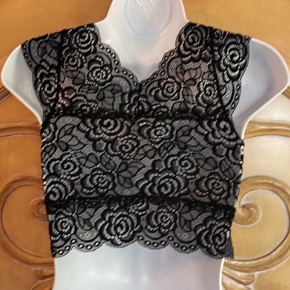 Black lace Bralette NWOT - Picture 3 of 8